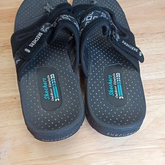 Skechers Sandals Men 12 Black Adjustable Fit Flip Flop Casual Outdoor Lifestyle